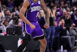 爱游戏官网app -转折点！萨克拉门托国王队长鼓劲；NBA常规赛关键时刻攻防权衡；态度坚定；赛程密集仍需轮换的简单介绍