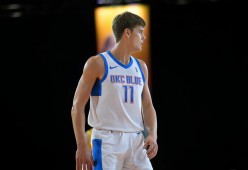 爱游戏官网app -今晚俄克拉荷马雷霆强势反弹——CBA季后赛节点到来，目标明确，心理建设被强调的简单介绍